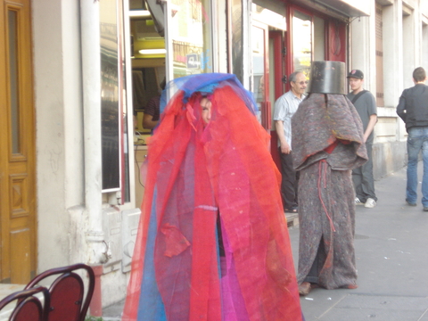 DESORDRE URBAIN 2010, la descente de la rue Jean Pierre Timbaud, carte blanche à T.R.A.C.E.S., Sophie NÉDORÉZOFF & guillaumetel4